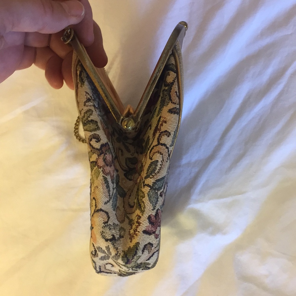 Pretty Vintage Embroidered Tapestry Purse - Picture 5 of 7